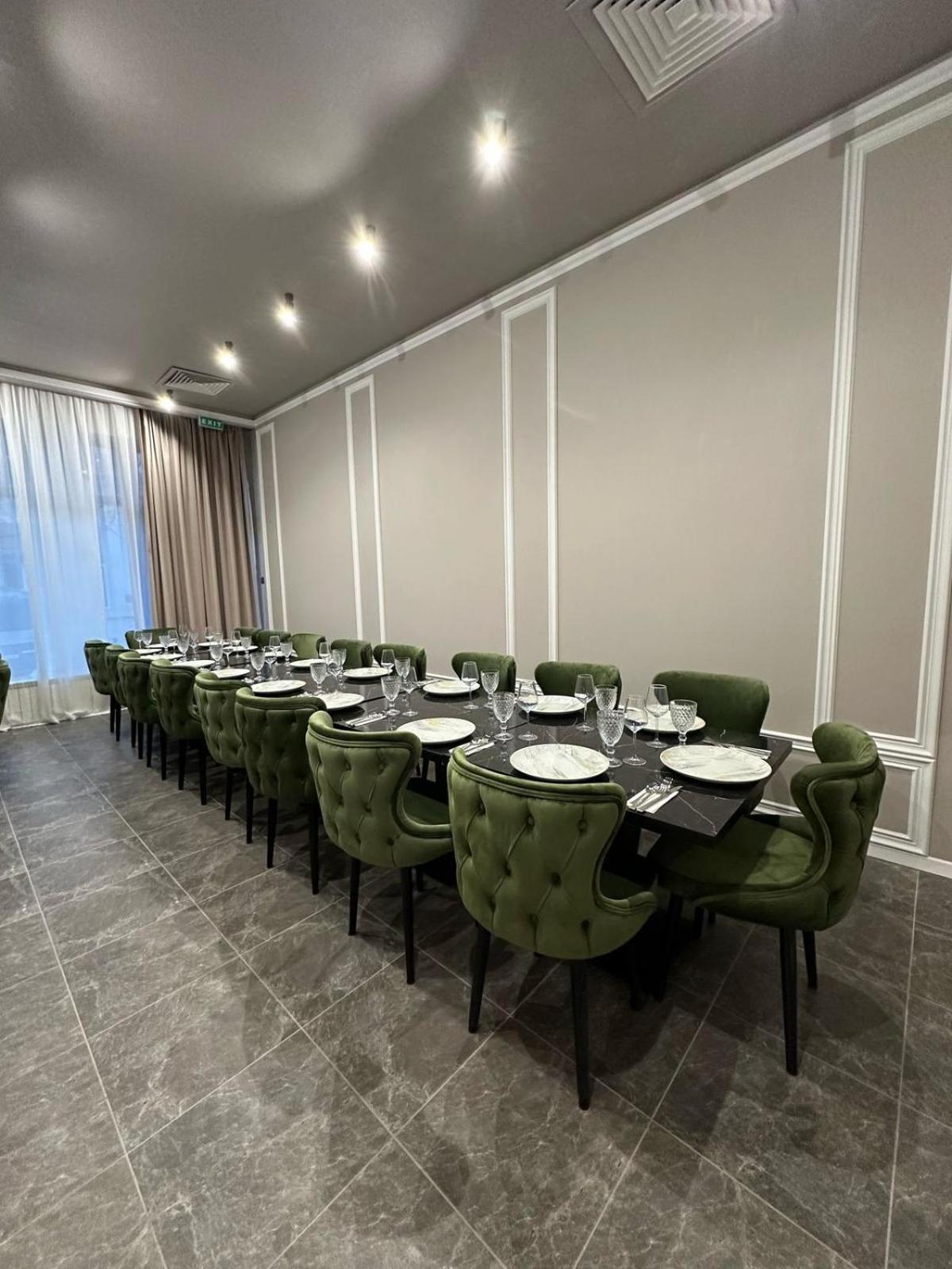 Coliseum Hotel Calafat Kültér fotó