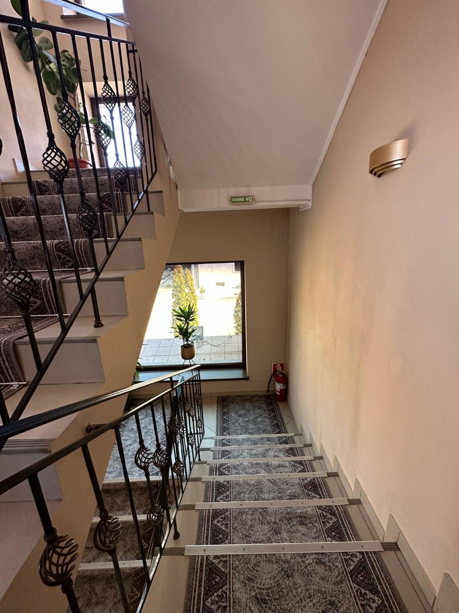 Coliseum Hotel Calafat Kültér fotó