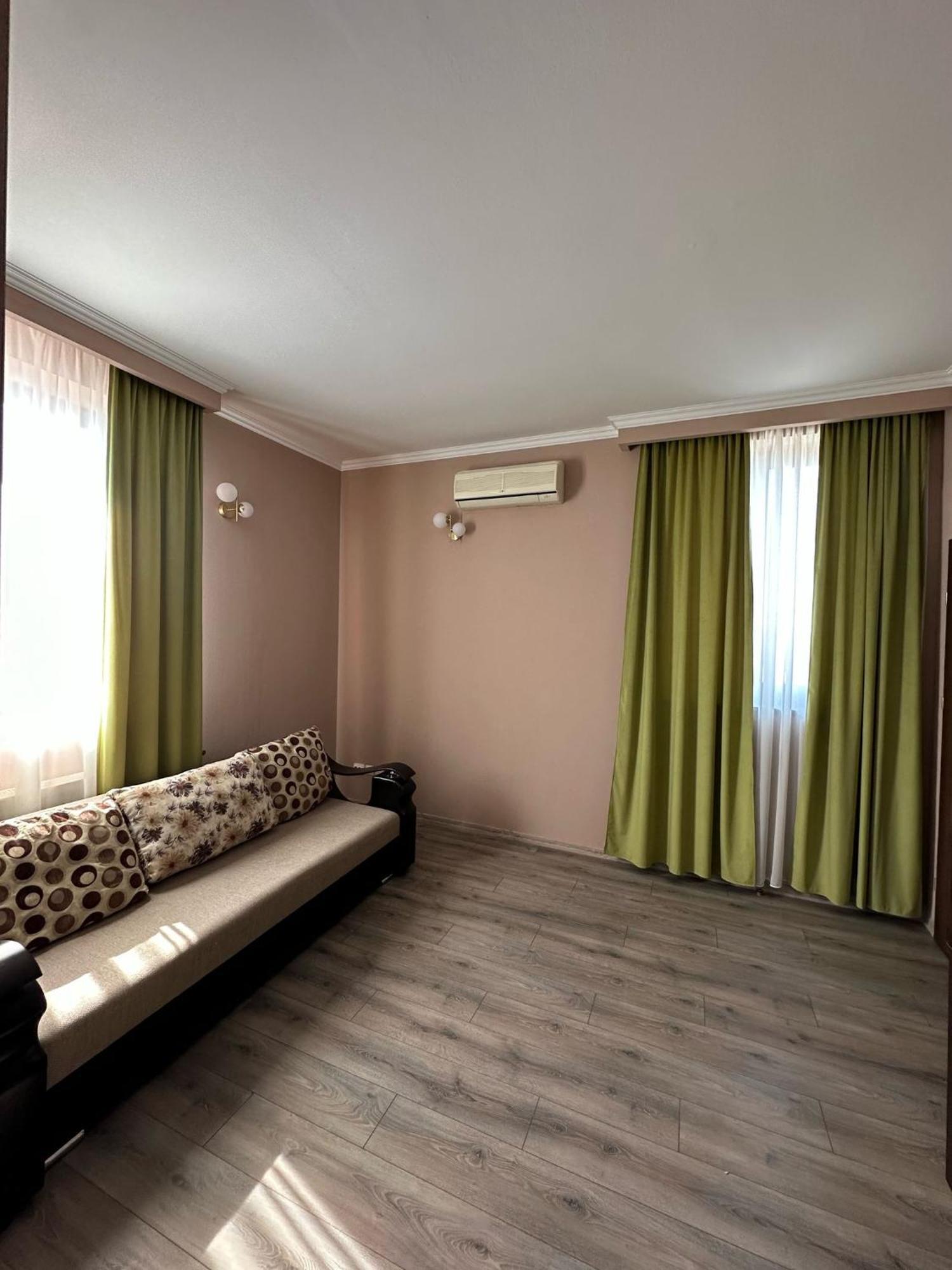 Coliseum Hotel Calafat Kültér fotó
